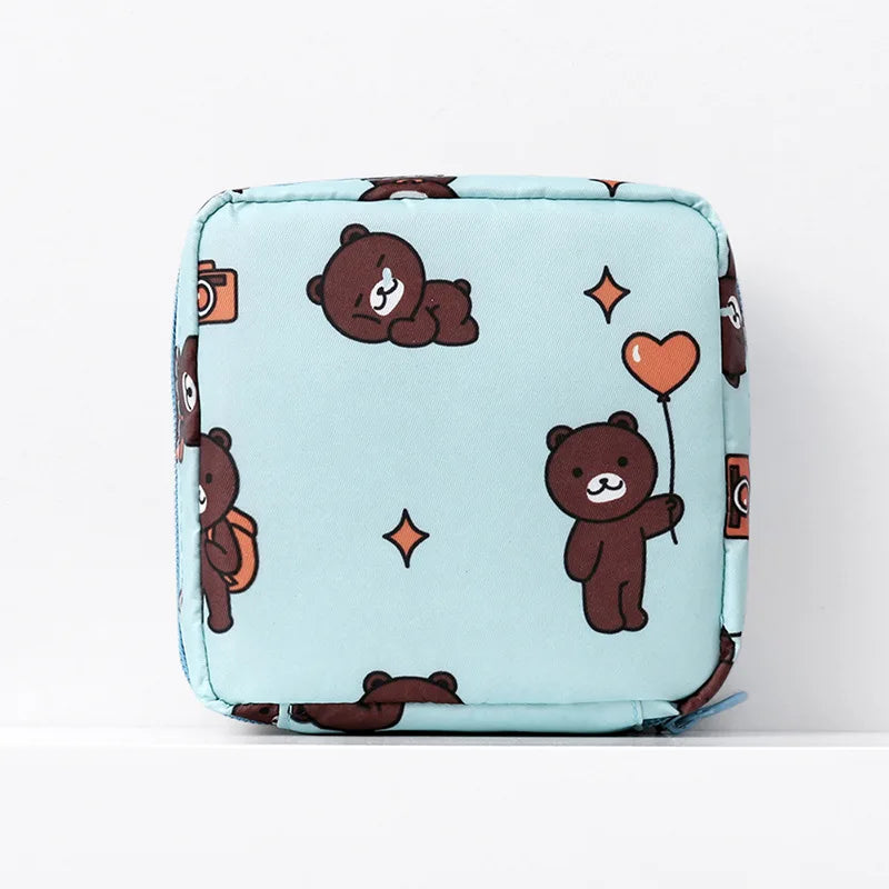 Mini Trousse Cosmétique Zippée Femme – Serviettes Hygiéniques, Rouge à Lèvres & Voyage | Pochette Monnaie & Écouteurs