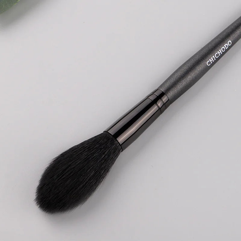 Pinceau Highlighter Chichodo – Manche Bois Poils de Chèvre | Blush & Contouring