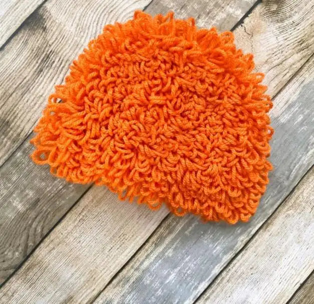 Lustige lockige Perückenmütze für Kinder – Gestrickte Wintermütze für Jungen und Mädchen, witziges Accessoire