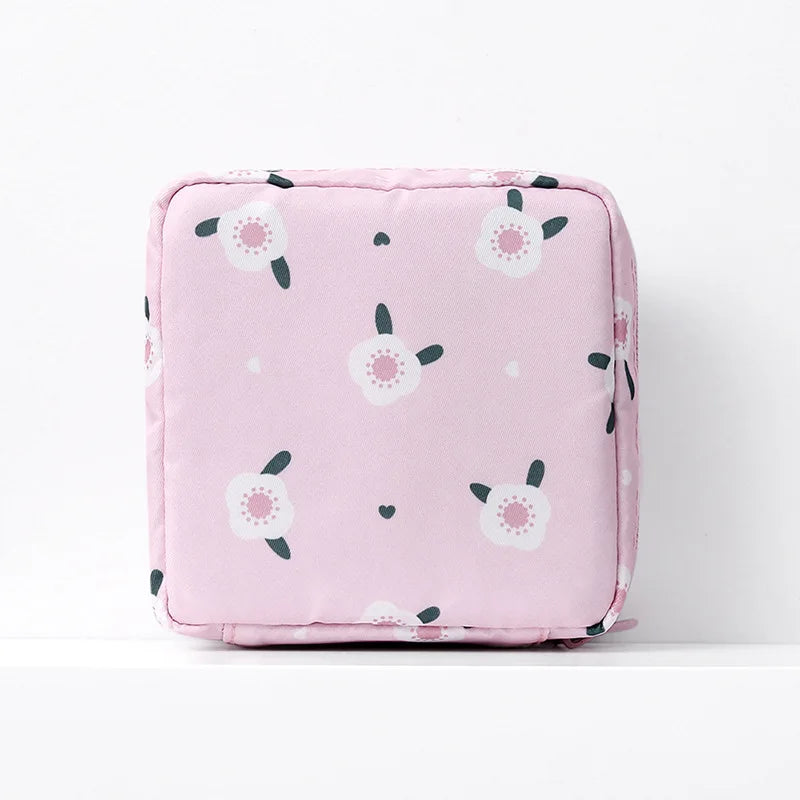Mini Trousse Cosmétique Zippée Femme – Serviettes Hygiéniques, Rouge à Lèvres & Voyage | Pochette Monnaie & Écouteurs