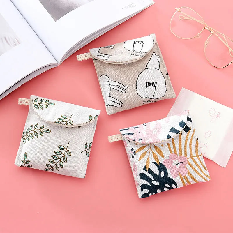 Mini Trousse Cosmétique Zippée Femme – Serviettes Hygiéniques, Rouge à Lèvres & Voyage | Pochette Monnaie & Écouteurs