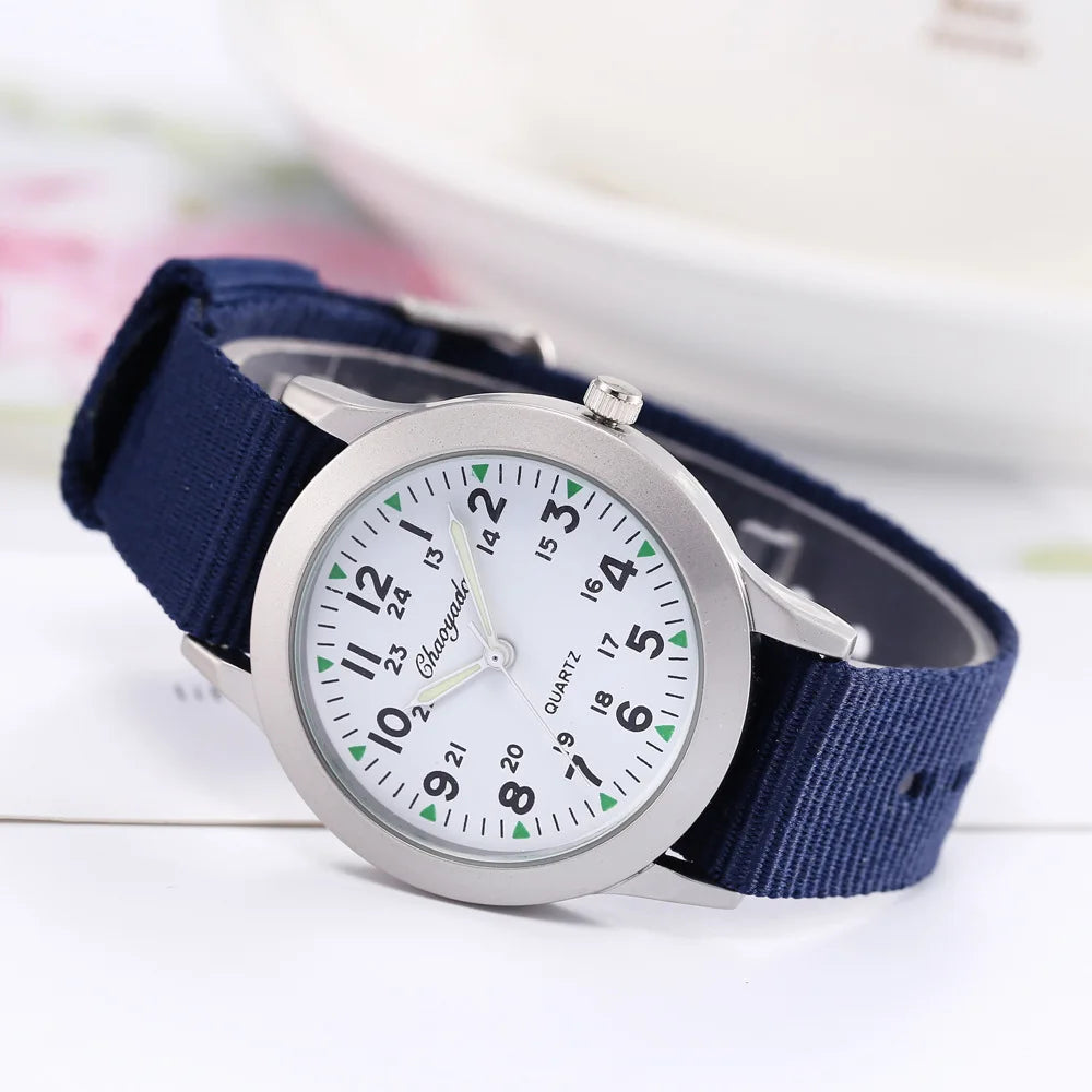Montre Enfant UTHAI CQ26 Sport Quartz – Fille Garçon Lumineuse Étanche Cadeau