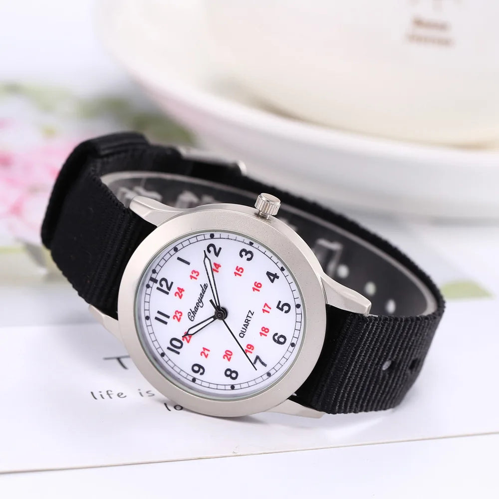 Montre Enfant UTHAI CQ26 Sport Quartz – Fille Garçon Lumineuse Étanche Cadeau