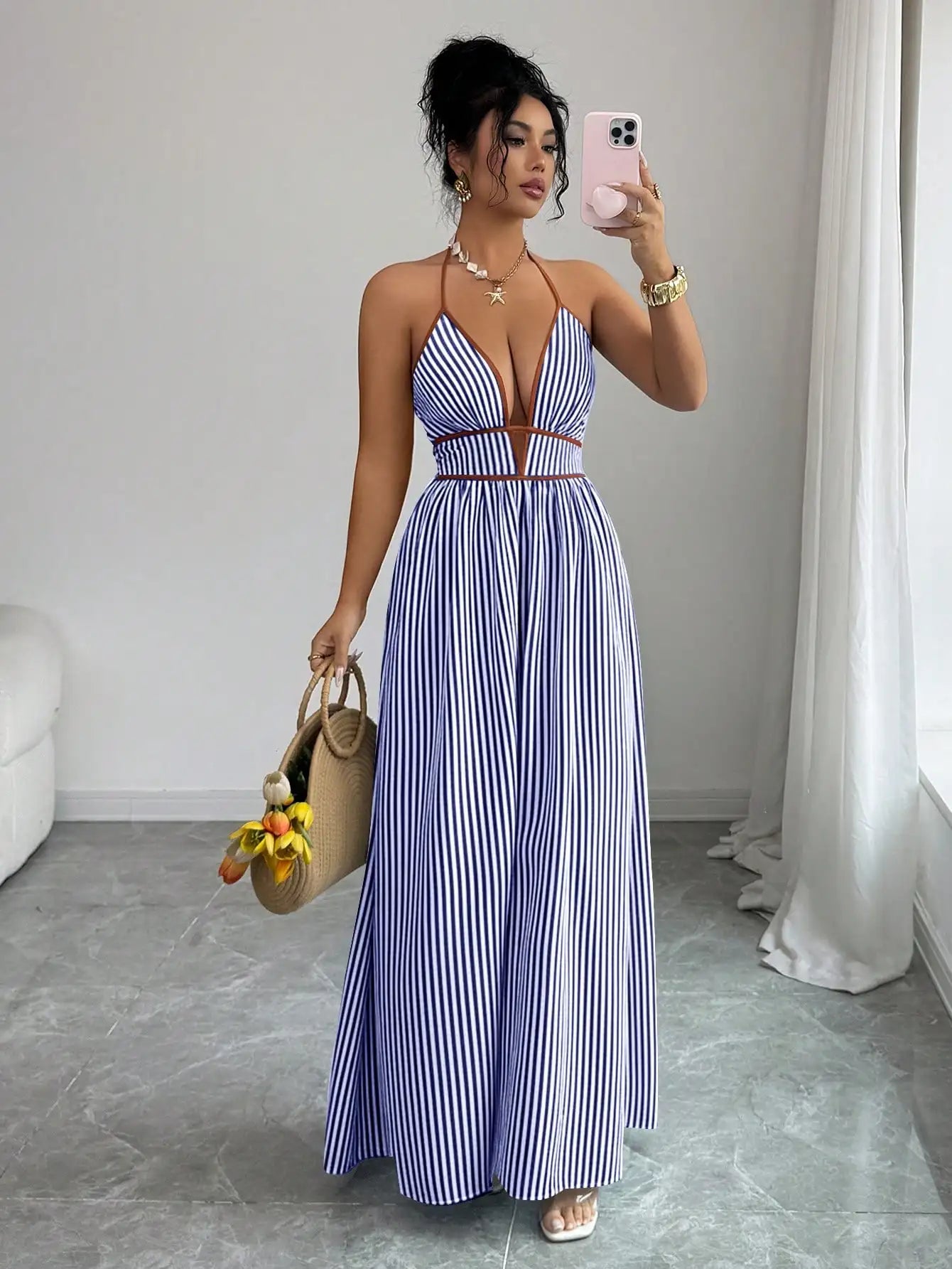Robe Maxi Rayée Col Plongé Halter - Style Vacances & Plage Premium