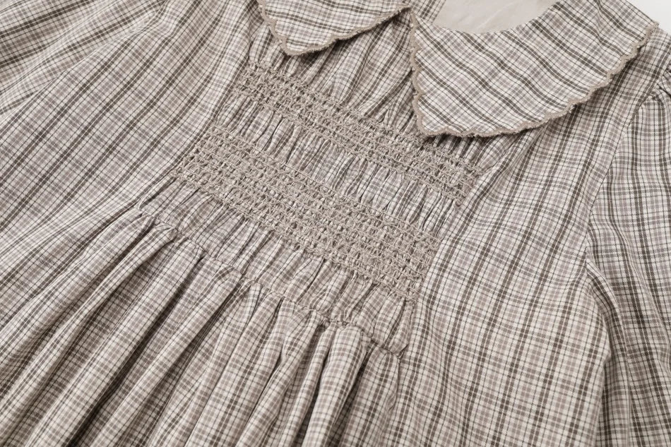 Tenue Assortie Famille – Robe Smockée Carreaux Marron Fille & Pull Tricoté Garçon Collection Heritage
