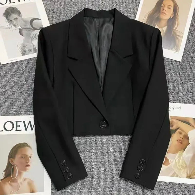 Blazer Court Noir Femme – Col Cranté & Bouton Unique | Style Coréen Chic Tendance
