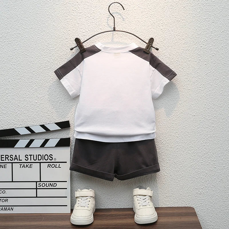 Ensemble 2 Pièces Bébé Garçon Été T-Shirt Imprimé Lettres + Short Cargo Coton – Tenue Fashion Infant