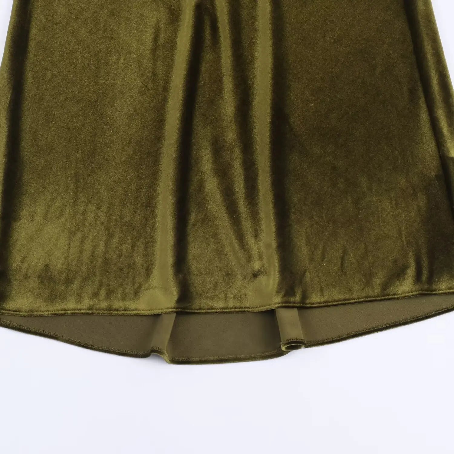 Robe Longue Femme Satin Rouge Col V Bretelles Sans Manches – Fermeture Dos Zip Élégante | HH Été 2025