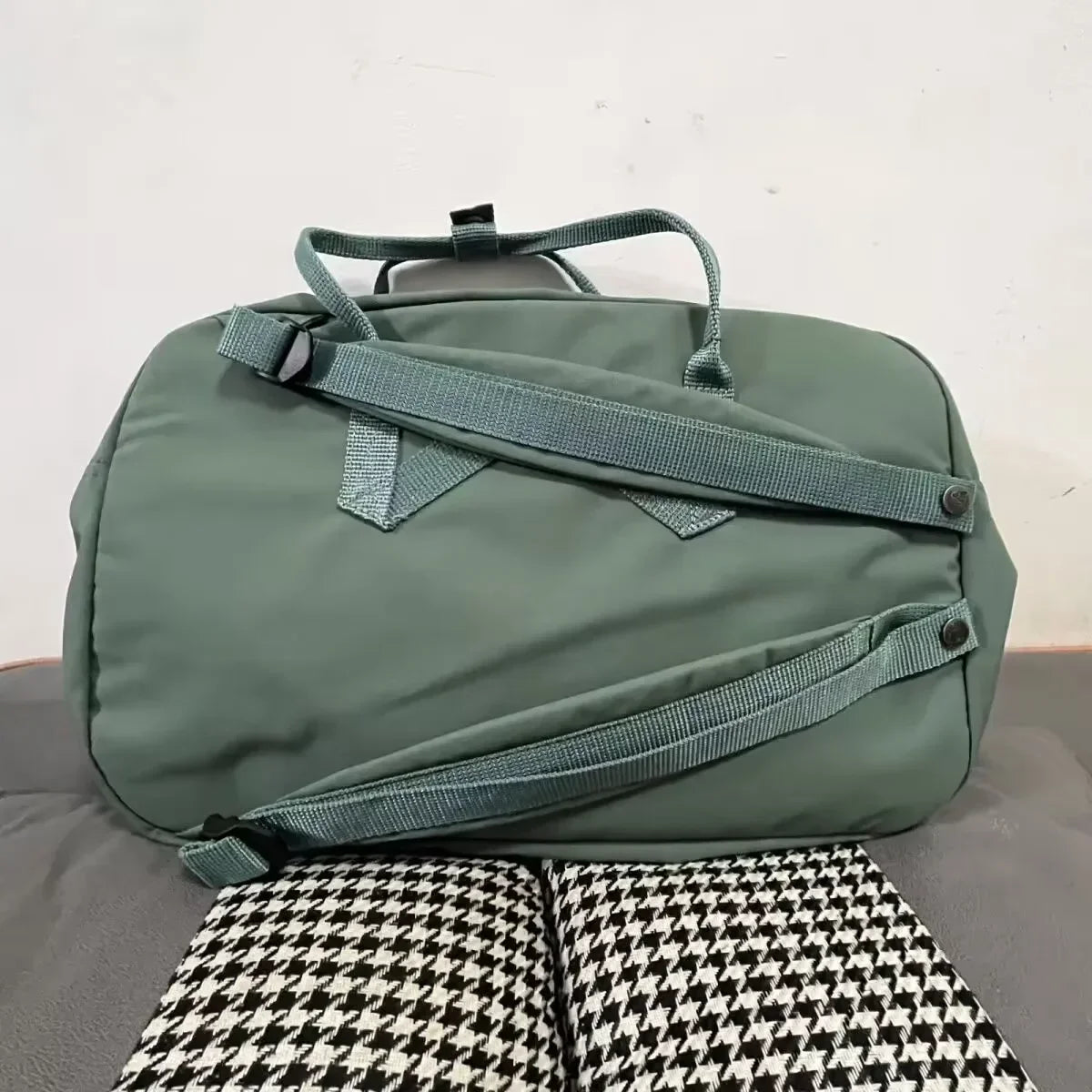 Sac de Sport Imperméable Ultra-Léger – Gym, Yoga & Voyage Outdoor | Sac à Dos & Duffle Bag 2-en-1 | Grande Capacité