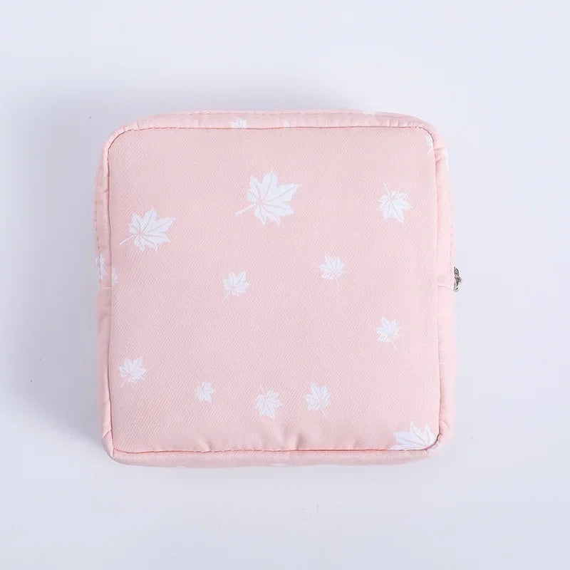 Mini Trousse Cosmétique Zippée Femme – Serviettes Hygiéniques, Rouge à Lèvres & Voyage | Pochette Monnaie & Écouteurs