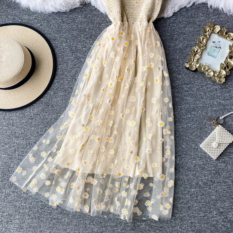 Robe Longue Dentelle Mesh Imprimé Marguerites - Bretelles Fines Fronces Sexy Korean Fashion Été