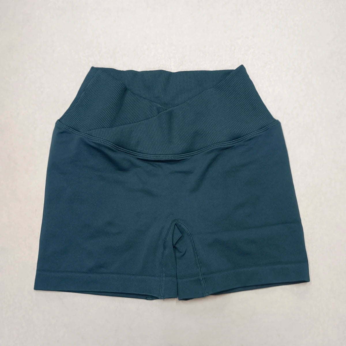 Short Yoga Femme Taille Haute Croisée Gainant Fessier Gym Running Fitness – Short Sport Sculptant Élastique | Mode Athleisure