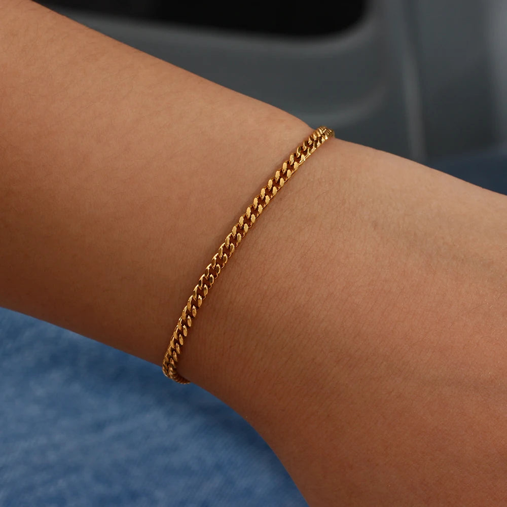 Bracelet Cuban Chain Plaqué Or 18k Acier Inoxydable 316L E.B.belle – Style Minimaliste Streetwear Unisexe | Bijou Homme & Femme Tendance & Anti-Ternissement