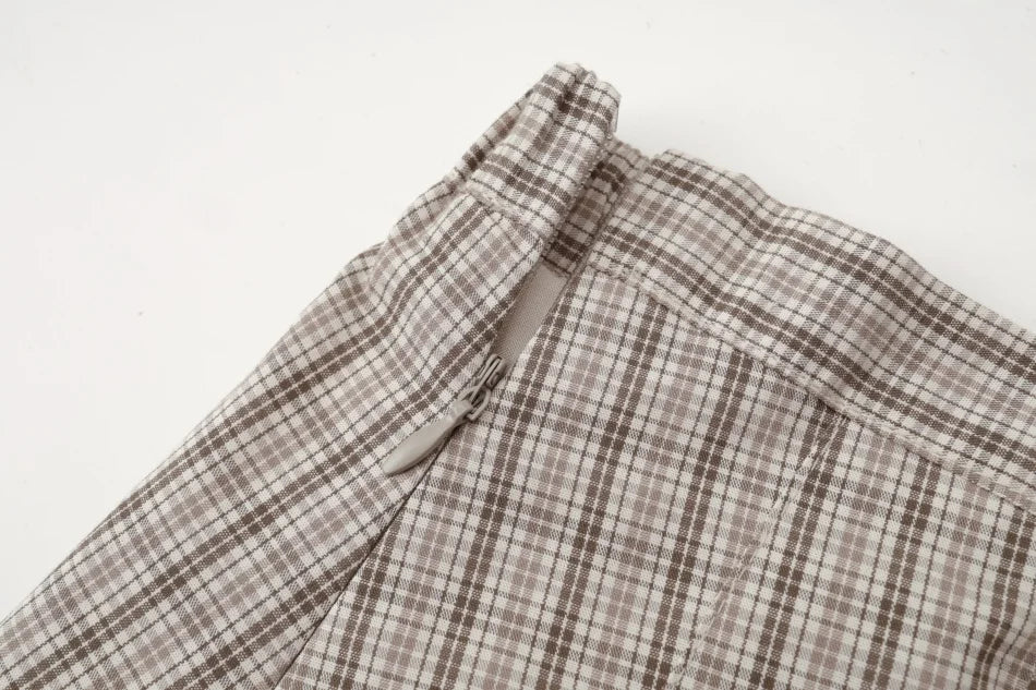 Tenue Assortie Famille – Robe Smockée Carreaux Marron Fille & Pull Tricoté Garçon Collection Heritage