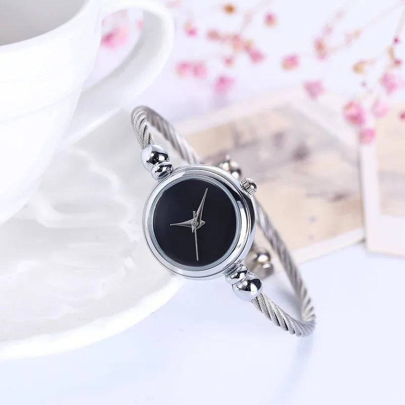 Montre Femme MAYZHISU Rétro Quartz Or – Bracelet Bangle Chaîne Acier Luxe Minimaliste