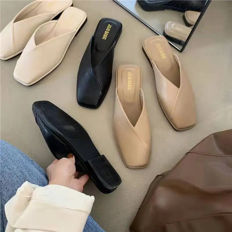 Mules Designer Cuir Bout Pointu Femme Été 2025 – Sandales Élégantes Chic Low Heel