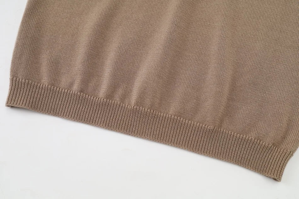 Tenue Assortie Famille – Robe Smockée Carreaux Marron Fille & Pull Tricoté Garçon Collection Heritage