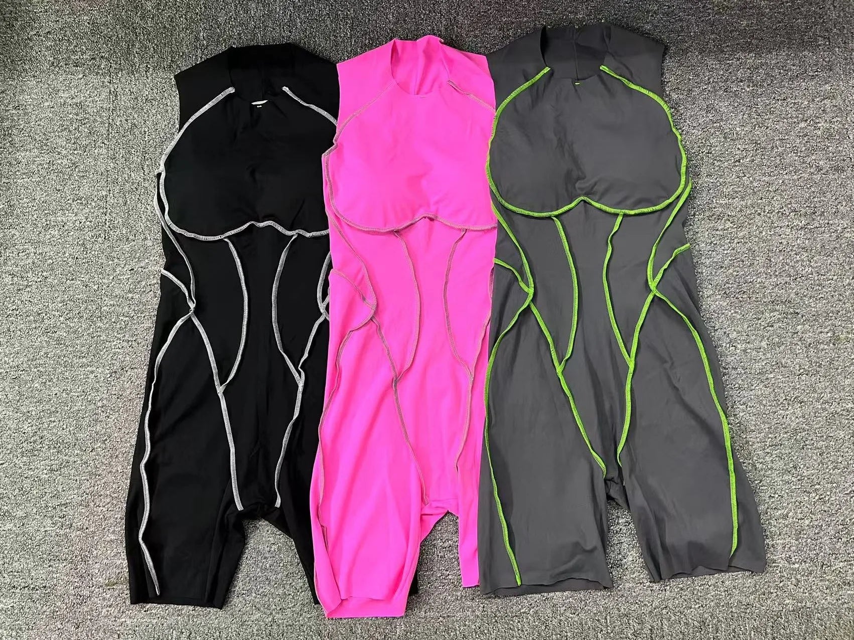 Bodysuit Yoga Push-Up Rembourré Bicolore - Combinaison Short V Butt Gainante Gym & Fitness Femme
