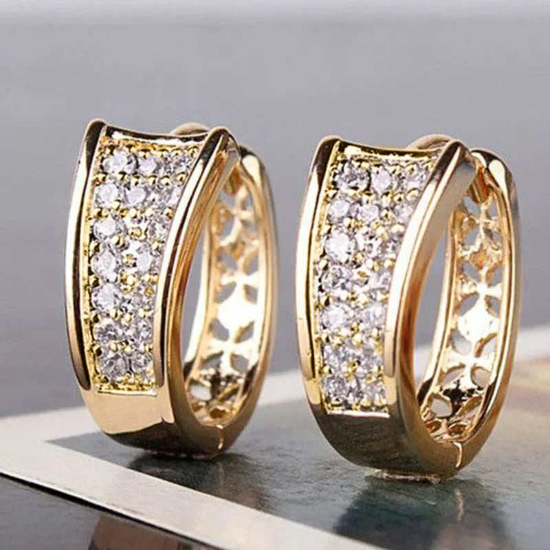 Créoles Luxe Pavées Zircon Couleur Or — Boucles d'Oreilles Femme Élégantes