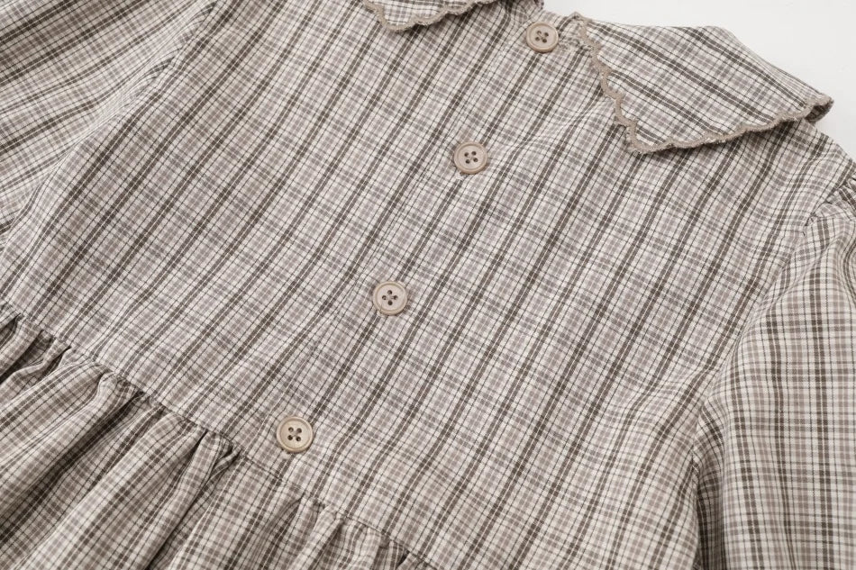 Tenue Assortie Famille – Robe Smockée Carreaux Marron Fille & Pull Tricoté Garçon Collection Heritage