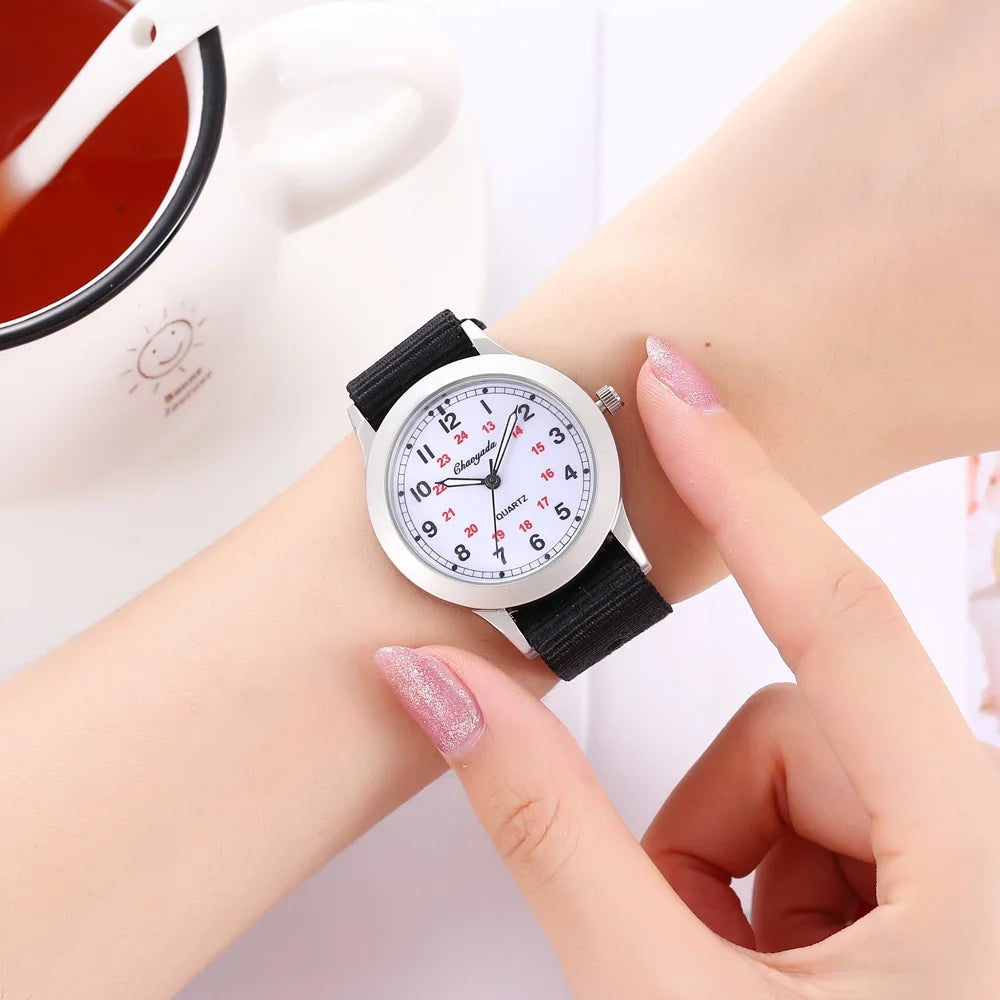 Montre Enfant UTHAI CQ26 Sport Quartz – Fille Garçon Lumineuse Étanche Cadeau