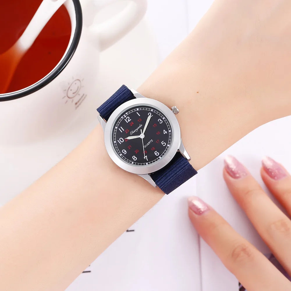 Montre Enfant UTHAI CQ26 Sport Quartz – Fille Garçon Lumineuse Étanche Cadeau