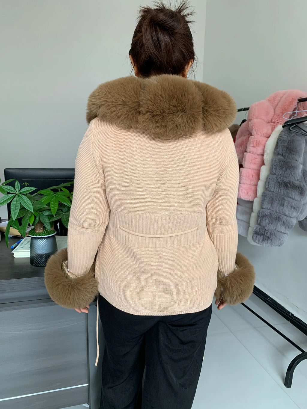 Damen Cardigan Strick Kragen Kunstpelz Fuchs Elegant – Chic & Luxuriöser Pullover Mantel | Frühling Herbst