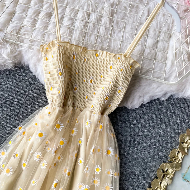 Robe Longue Dentelle Mesh Imprimé Marguerites - Bretelles Fines Fronces Sexy Korean Fashion Été