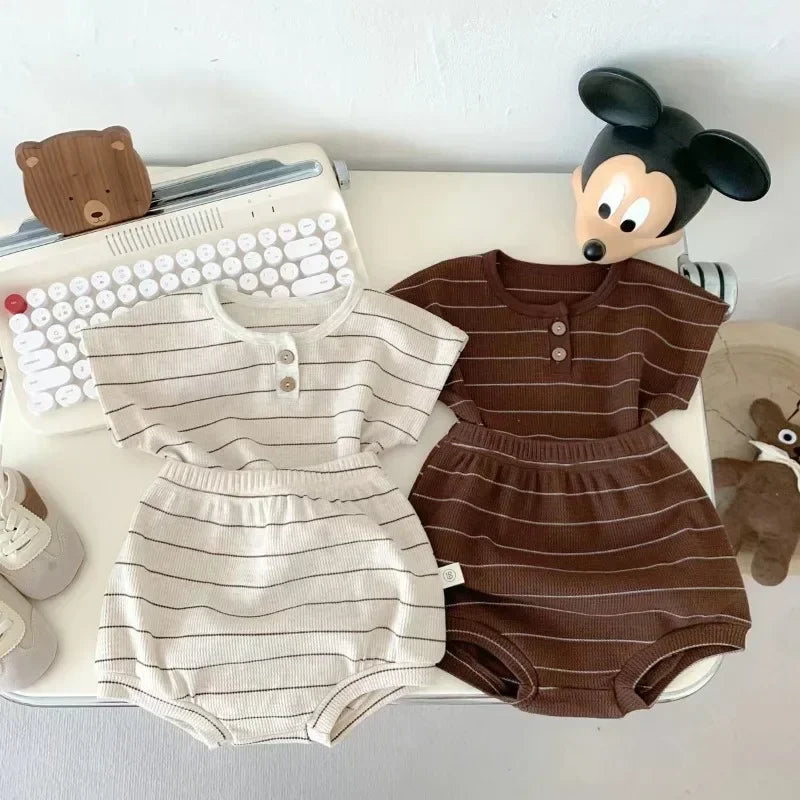 Ensemble 2 Pièces Bébé T-Shirt + Short Rayures Style Sportswear – Tenue Été Garçon Fille Douce