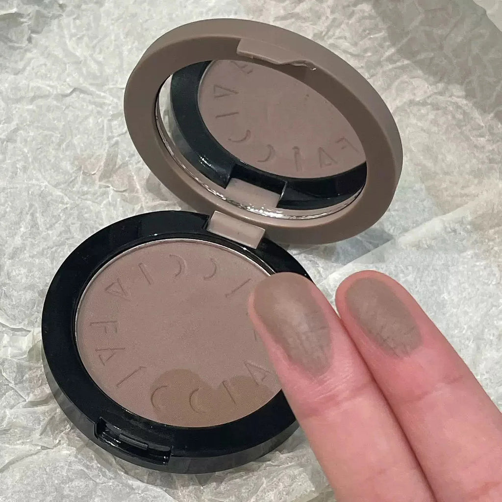 Palette Contouring Nez Mat – Gris Ciment & Brun | Maquillage Longue Tenue
