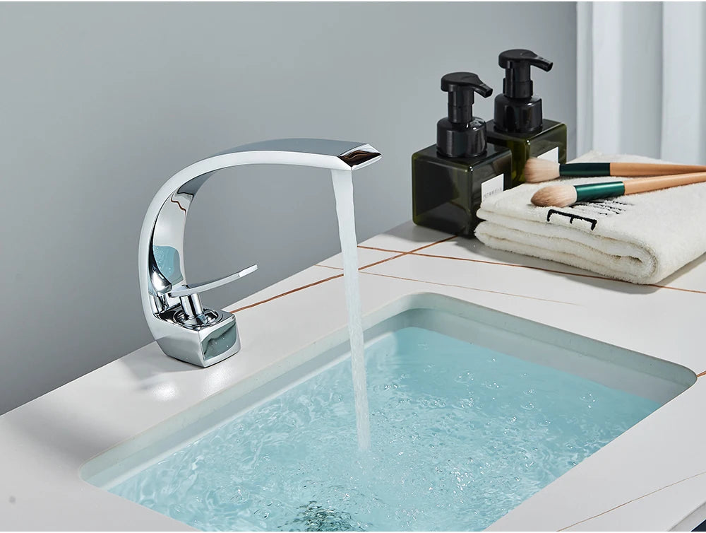 Uythner Robinet Lavabo Noir en Laiton – Mitigeur Mono-Commande 1 Trou | Eau Chaude & Froide Salle de Bain