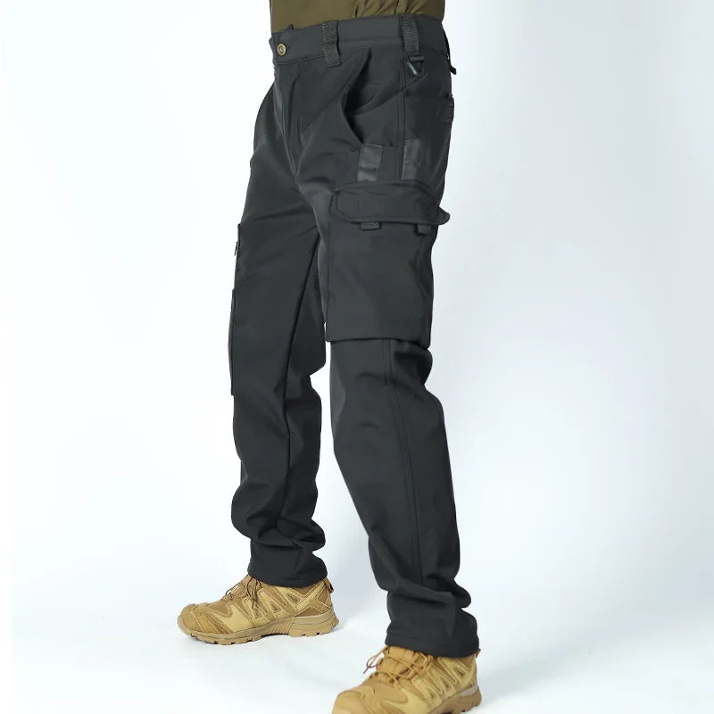 Herren Taktische Fleece Softshell Cargohose Multipocket Outdoor Wandern Sport Militär Warm Herbst Winter Arbeit – Premium Tactical Hose Allrounder | Outdoor Mode Premium Herren