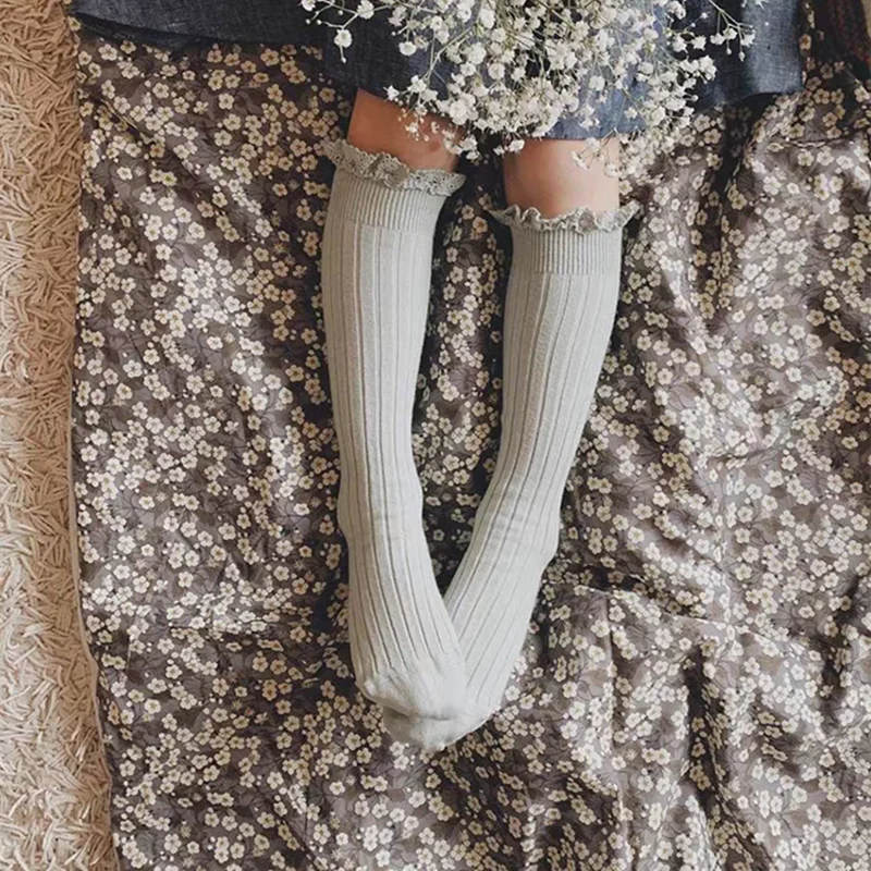 Chaussettes Hautes Fille à Volants Dentelle Fleur – Coton Doux Princesse 0-8 Ans
