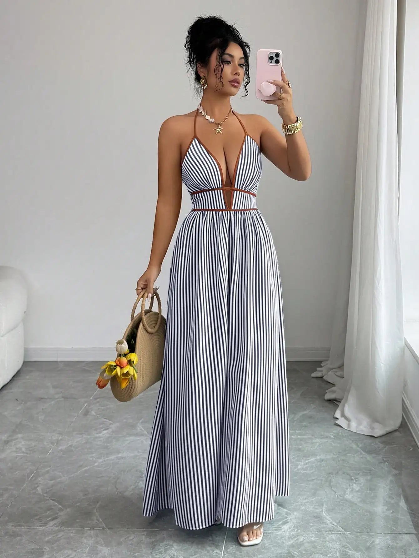 Robe Maxi Rayée Col Plongé Halter - Style Vacances & Plage Premium