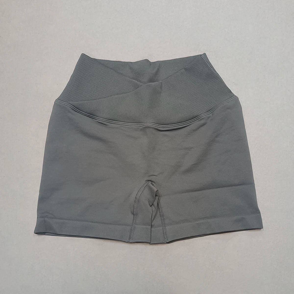 Short Yoga Femme Taille Haute Croisée Gainant Fessier Gym Running Fitness – Short Sport Sculptant Élastique | Mode Athleisure