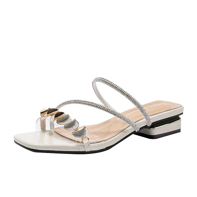 Sandales Femme Style Coréen – Détail Métal Élégant | Bout Ouvert Plat Été 2026