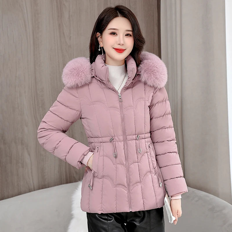 Doudoune Courte Femme À Capuche – Manteau Matelassé Chaud Haute Qualité | Hiver 2025 Tendance