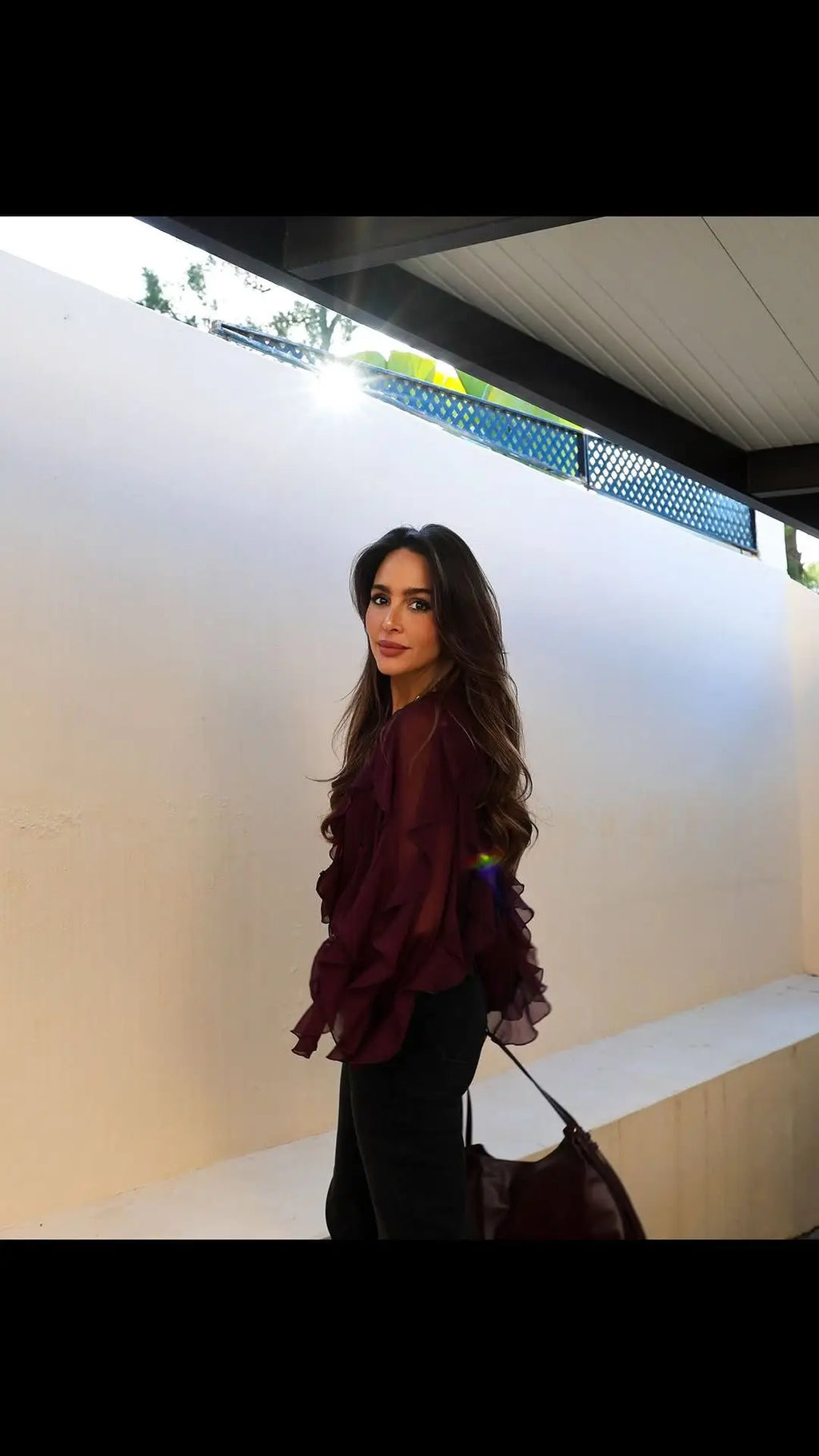 Blouse À Volants Semi-Transparente Femme Col V – Manches Longues Boutons | Style Sensuel Automne Bordeaux