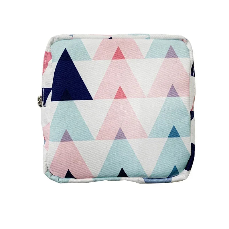 Mini Trousse Cosmétique Zippée Femme – Serviettes Hygiéniques, Rouge à Lèvres & Voyage | Pochette Monnaie & Écouteurs