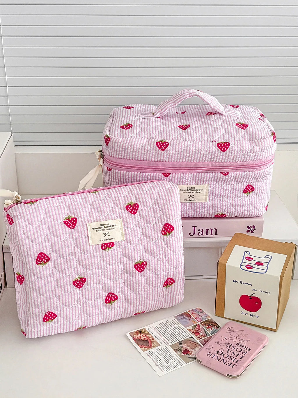 Trousse Cosmétique Fraise Rayée – Pochette Maquillage Portable Voyage | Organisateur Femme Kawaii