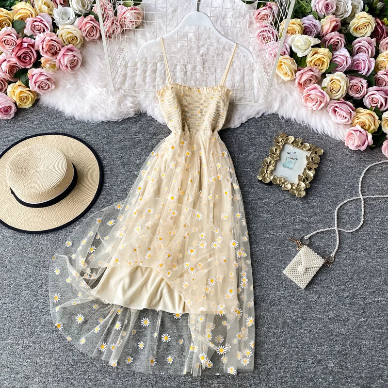 Robe Longue Dentelle Mesh Imprimé Marguerites - Bretelles Fines Fronces Sexy Korean Fashion Été