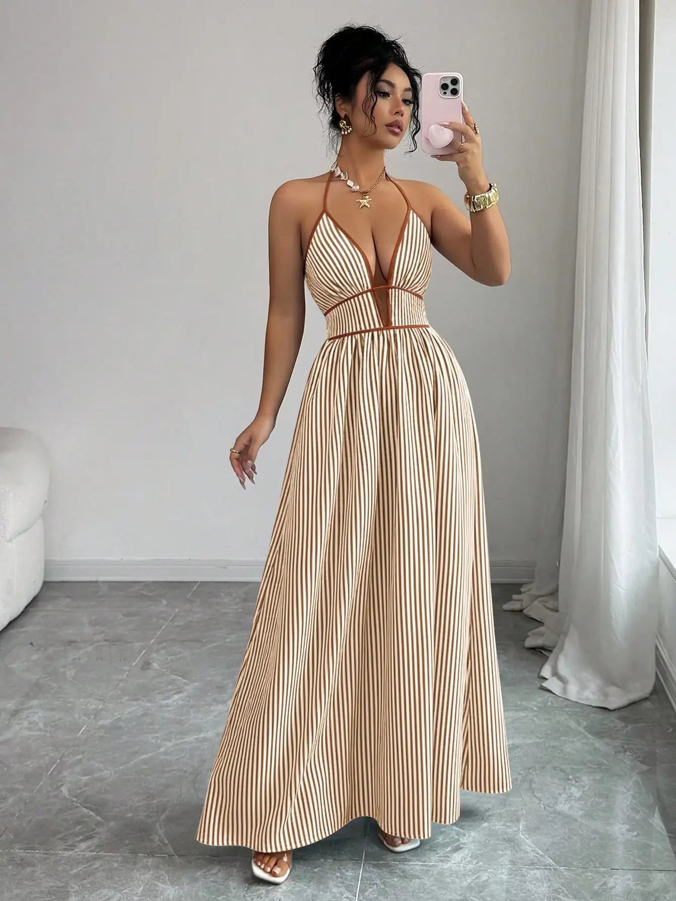 Robe Maxi Rayée Col Plongé Halter - Style Vacances & Plage Premium