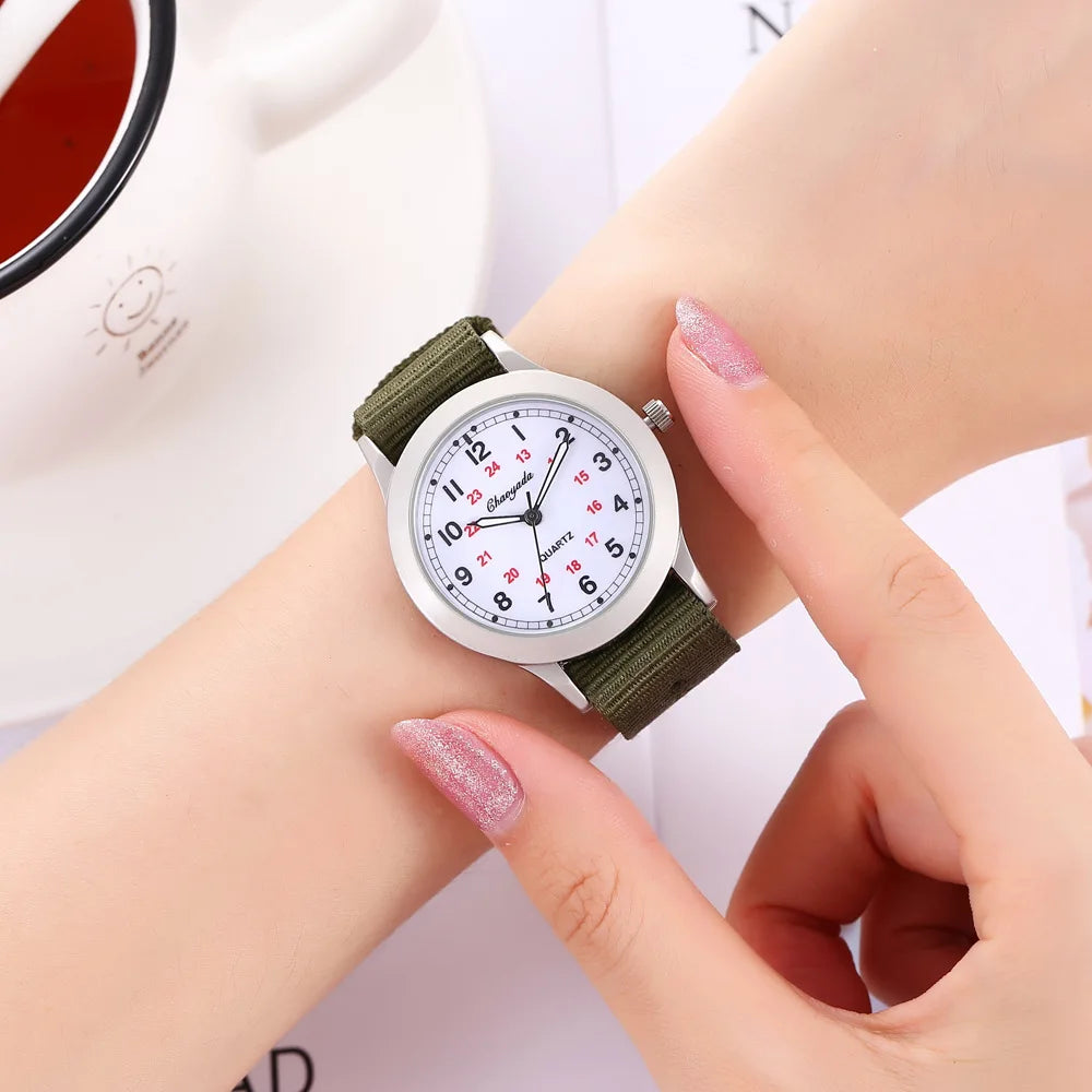Montre Enfant UTHAI CQ26 Sport Quartz – Fille Garçon Lumineuse Étanche Cadeau