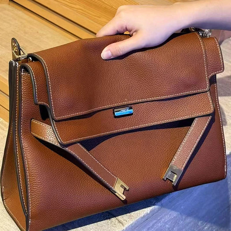 Sac Carré Femme Cuir Suède Luxe – Boucle Dorée Rétro Bandoulière Hiver Premium