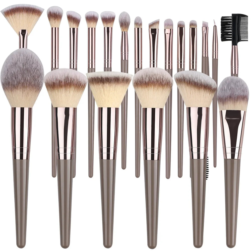 Set de Pinceaux de Maquillage Professionnel – Fond de Teint, Fard à Paupières, Correcteur & Blush | Doux & Soyeux