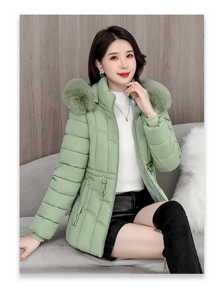 Doudoune Courte Femme À Capuche – Manteau Matelassé Chaud Haute Qualité | Hiver 2025 Tendance