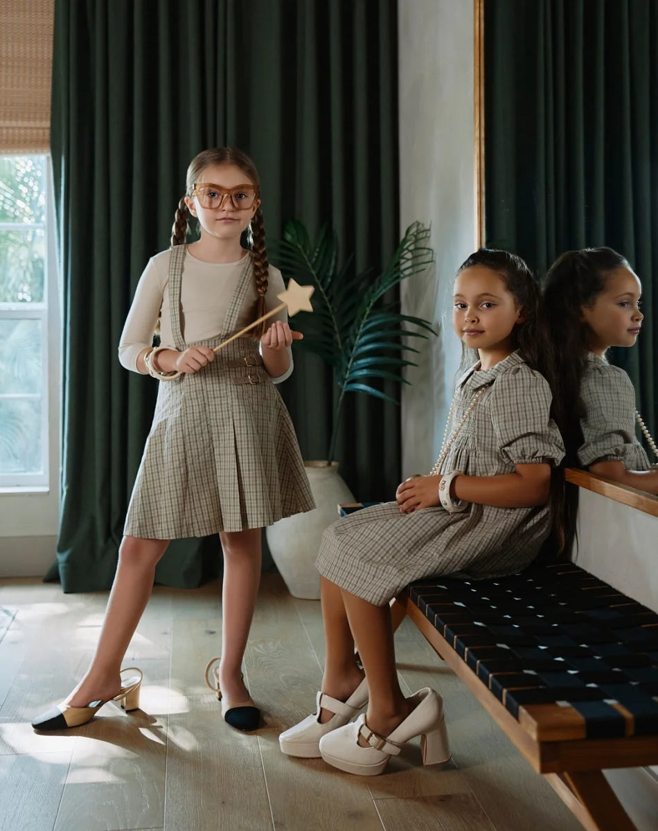 Tenue Assortie Famille – Robe Smockée Carreaux Marron Fille & Pull Tricoté Garçon Collection Heritage