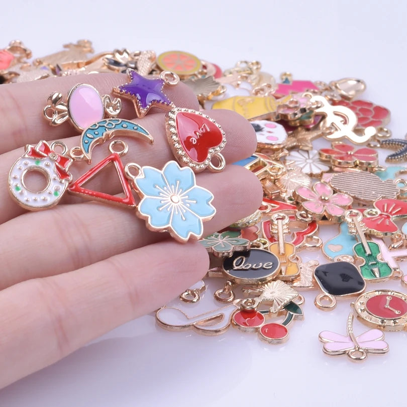 Pendentifs Émail & Breloques Fleurs Mix DIY – Matériaux Bijoux Fait Main en Vrac | Lot Assortiment Bracelet & Collier | Idéal Créatrices & Revendeuses