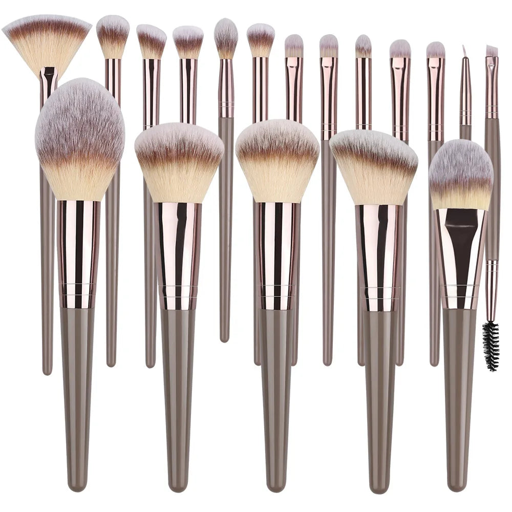 Set de Pinceaux de Maquillage Professionnel – Fond de Teint, Fard à Paupières, Correcteur & Blush | Doux & Soyeux