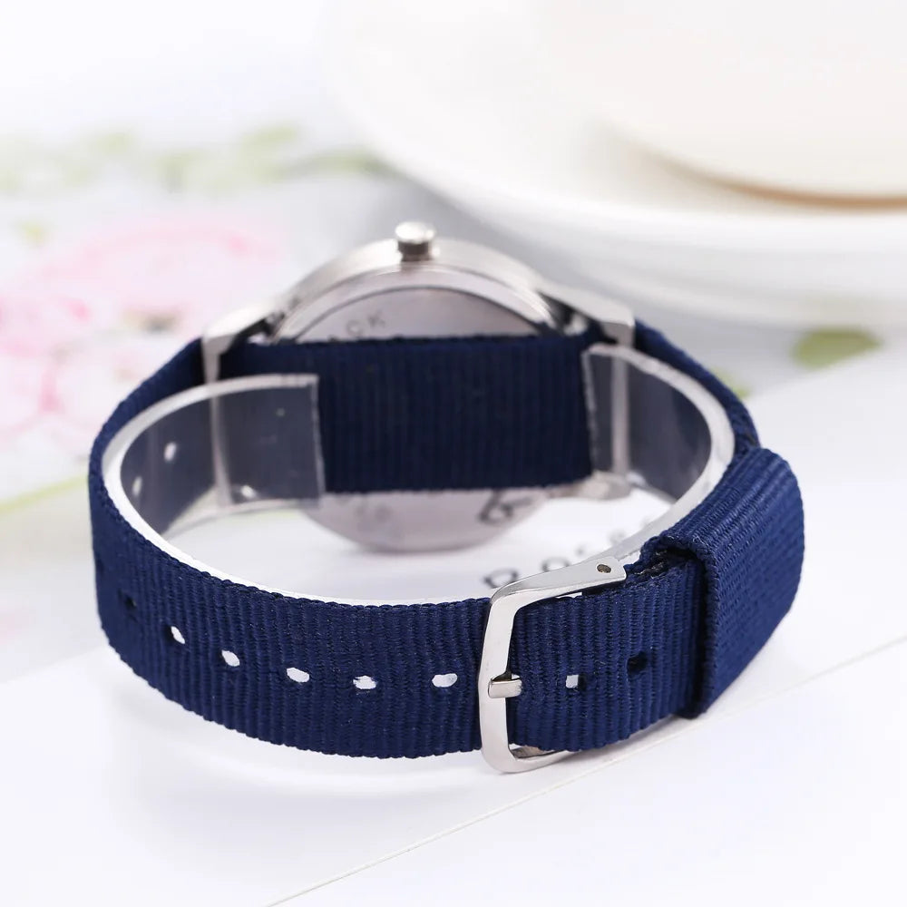 Montre Enfant UTHAI CQ26 Sport Quartz – Fille Garçon Lumineuse Étanche Cadeau